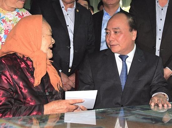 Thu tuong ve que chuc Tet cac me Viet Nam anh hung hinh anh