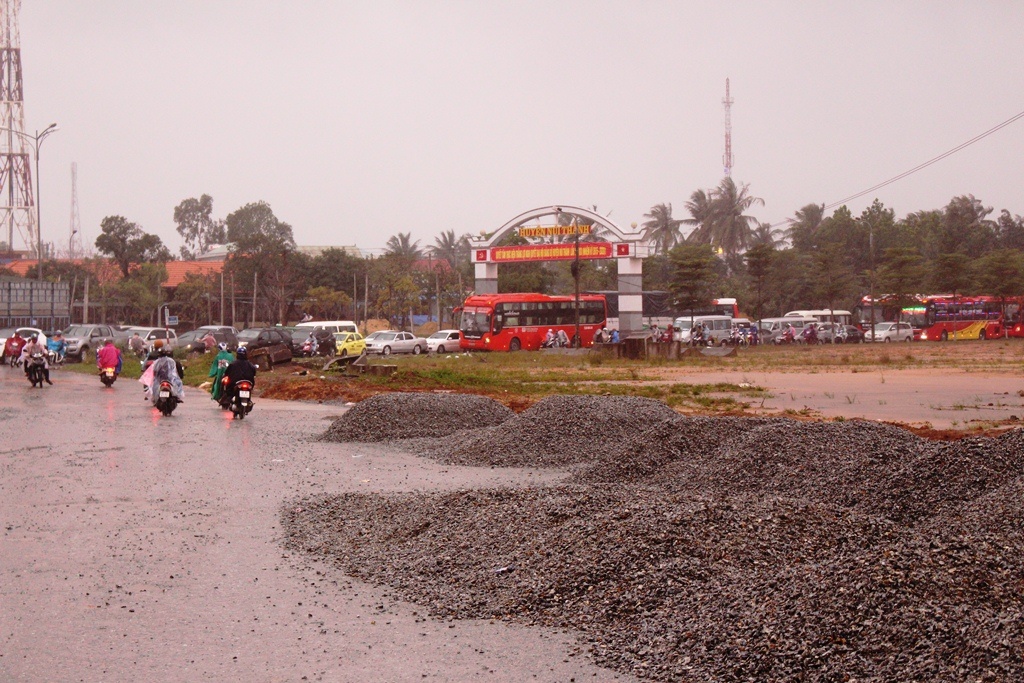 Quốc lộ 1A qua Quảng Nam kẹt cứng ảnh 3 Quoc lo 1A qua Quang Nam ket cung anh 3