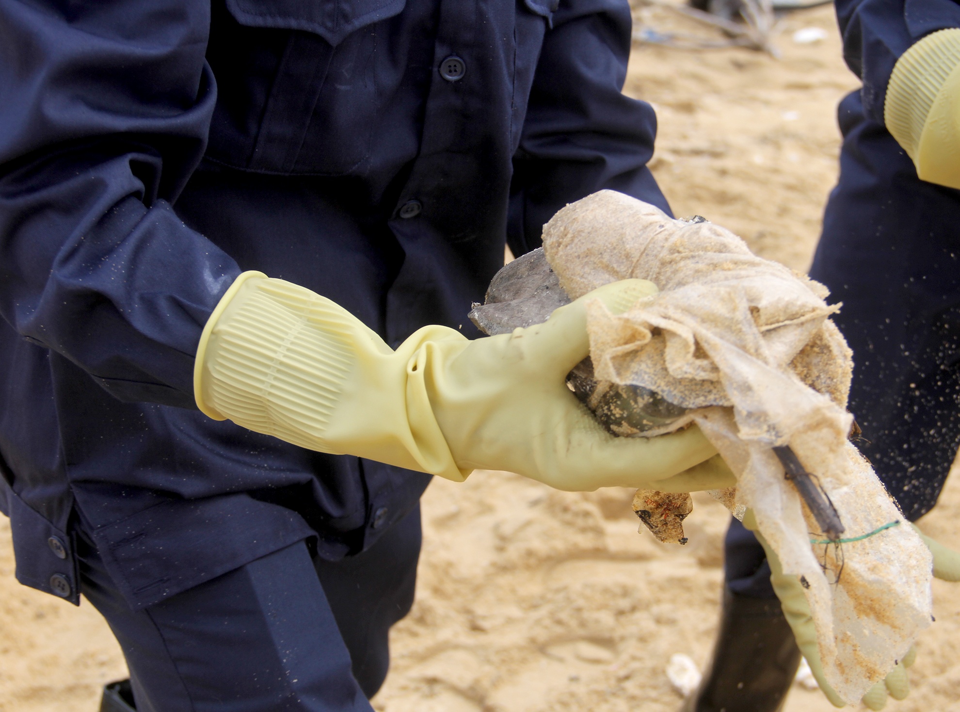 Sang cat loc dau hac dat bo o Quang Nam anh 2