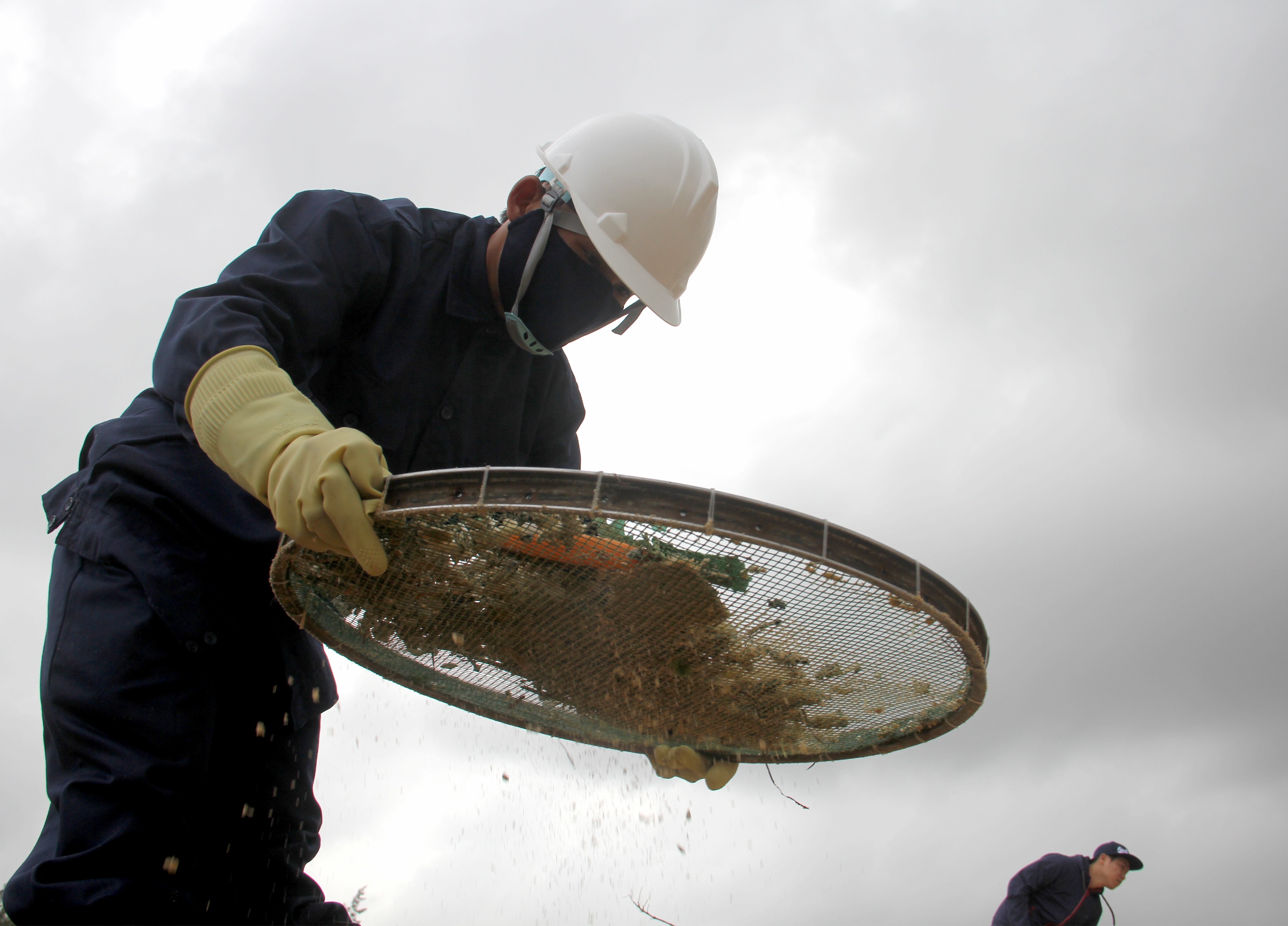 Sang cat loc dau hac dat bo o Quang Nam anh 3