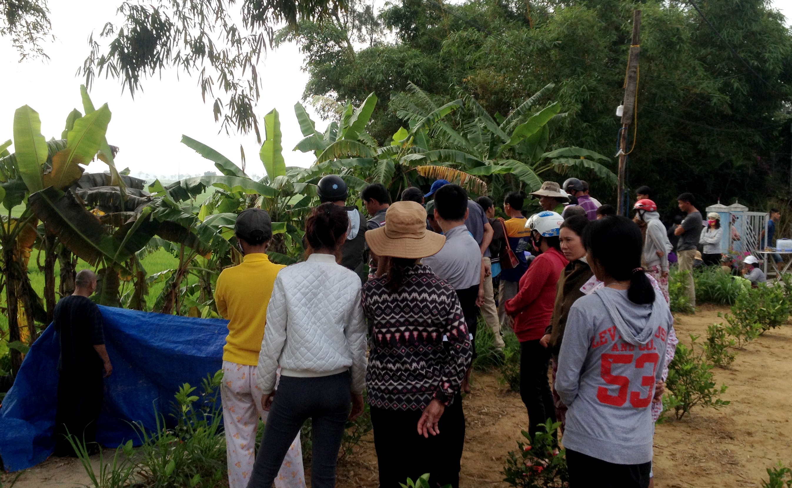 Nam thanh niên tẩm xăng tự thiêu ở Hội An ảnh 1 Nam thanh nien tam xang tu thieu o Hoi An anh 1