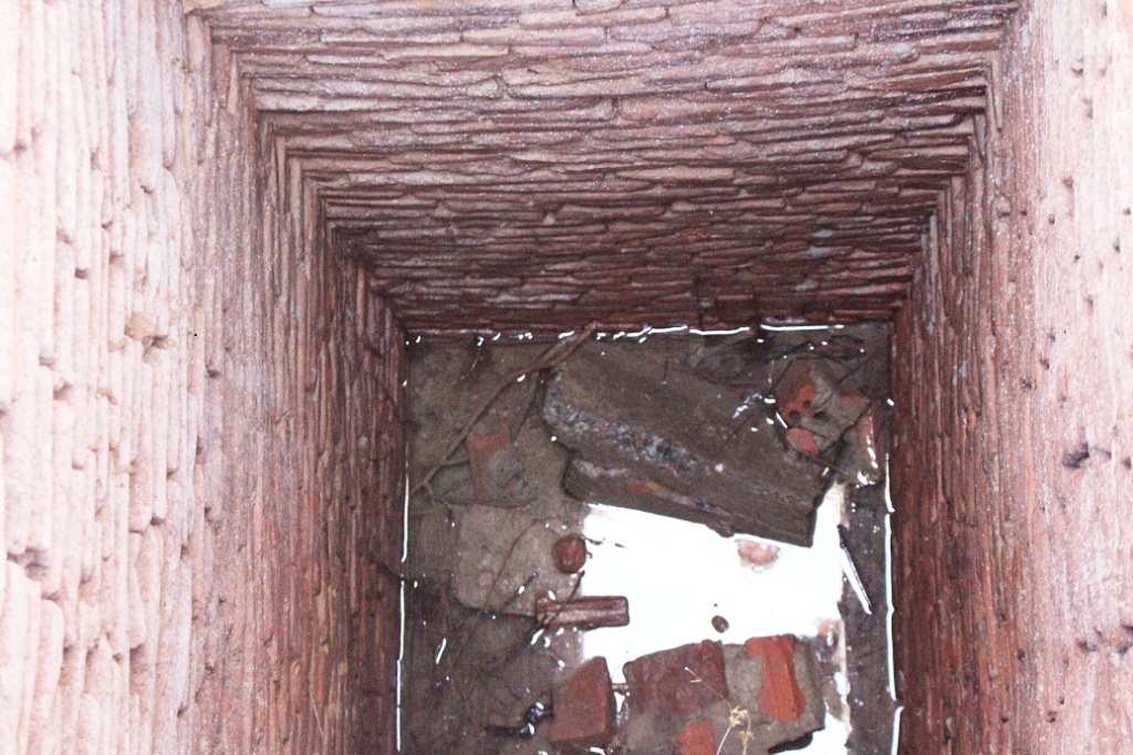 Gieng co Champa hon 1.000 nam khong can nuoc hinh anh