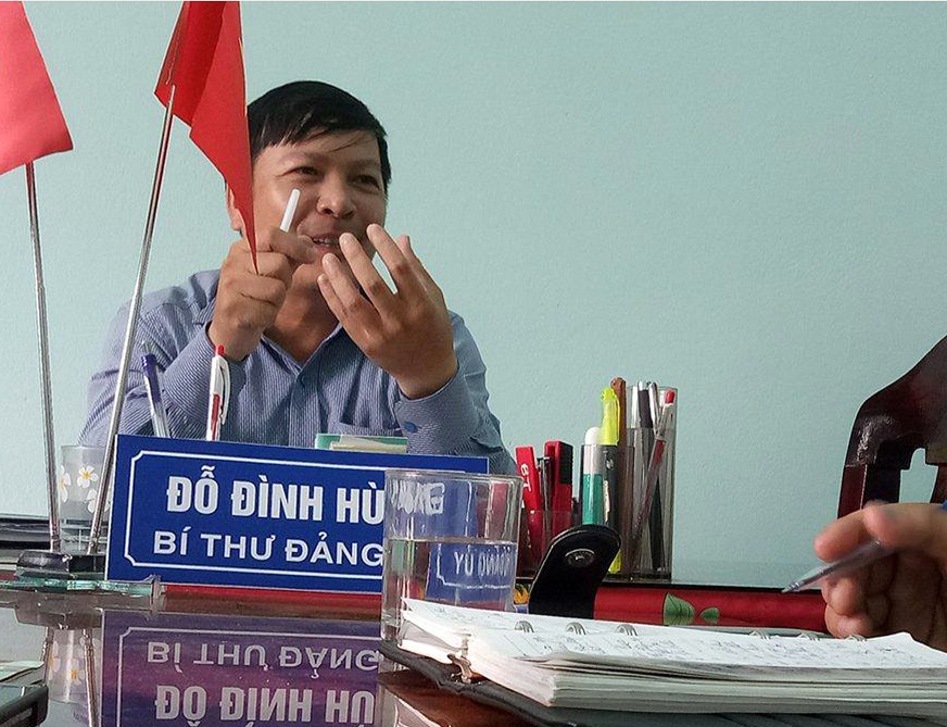 Cả nhà làm quan xã chỉ là ngẫu nhiên ảnh 1 Ca nha lam quan xa chi la ngau nhien anh 1