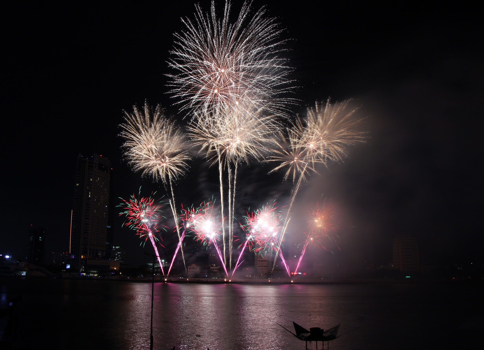 Pháo hoa Quốc tế Đà Nẵng ảnh 2 Phao hoa Quoc te Da Nang anh 2