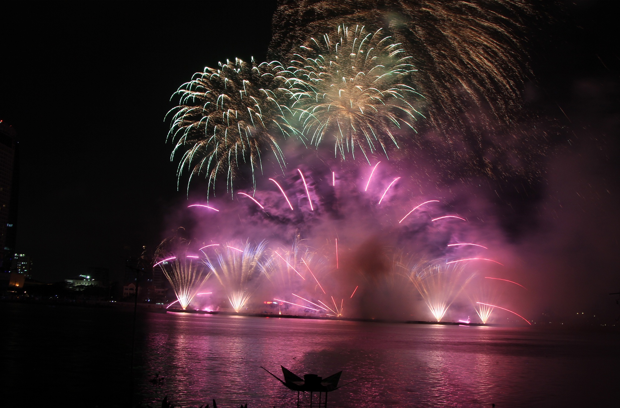 Pháo hoa Quốc tế Đà Nẵng ảnh 4 Phao hoa Quoc te Da Nang anh 4