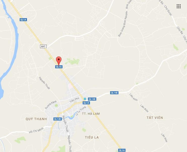 Oto cho go lau gay tai nan tren quoc lo 1A anh 2