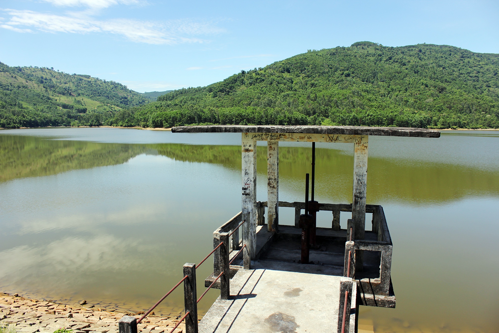 Cong trinh nuoc sach tien ty bo hoang anh 11