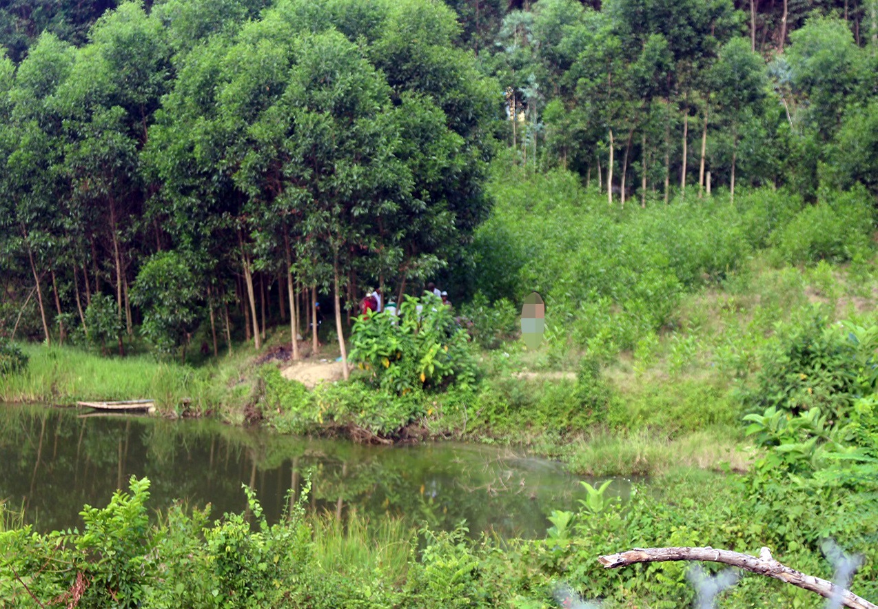 Sau cuoc nhau, 9X tam song bi duoi nuoc hinh anh