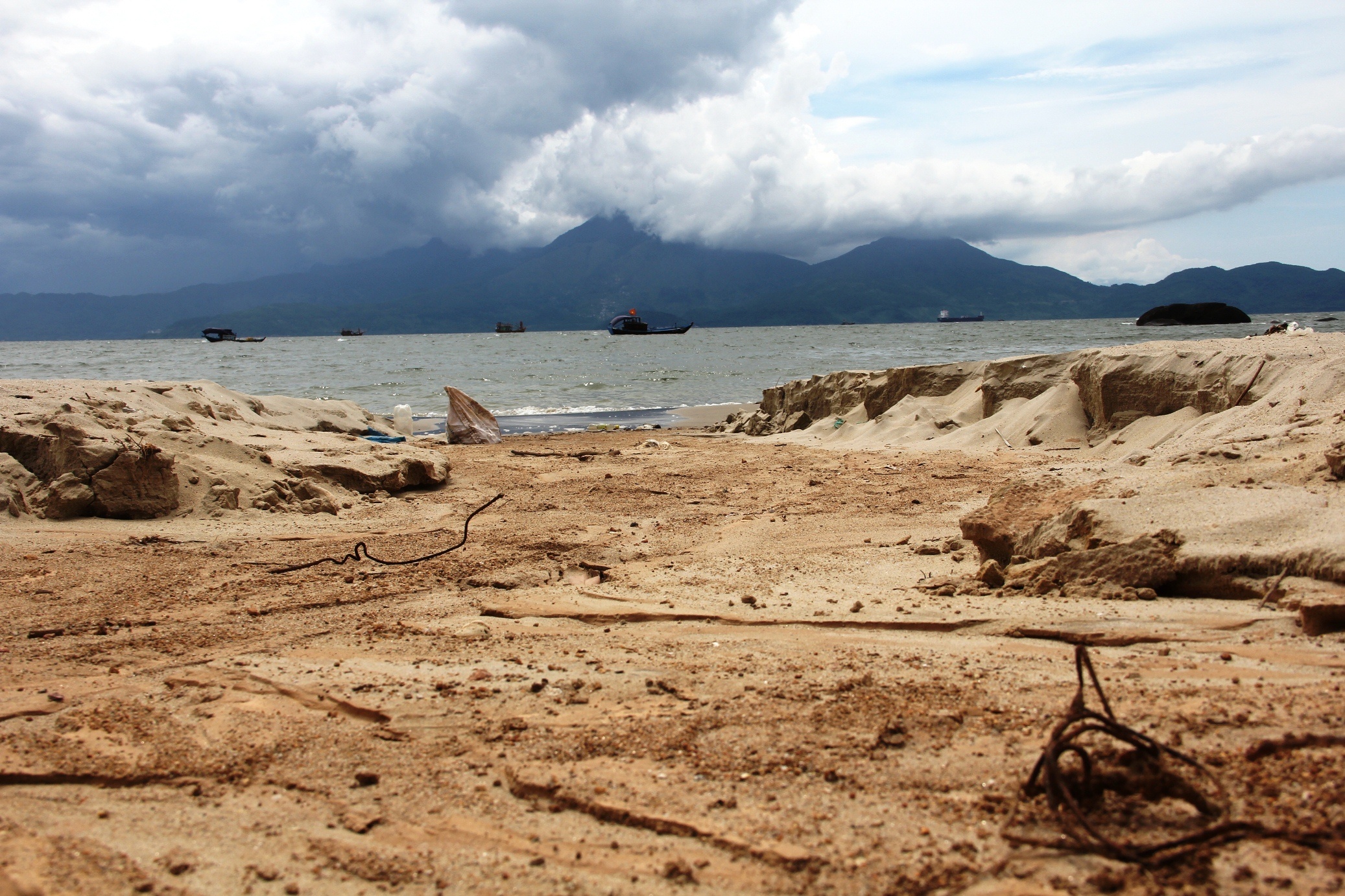 Sat lo bun non o du an bien Son Tra anh 3