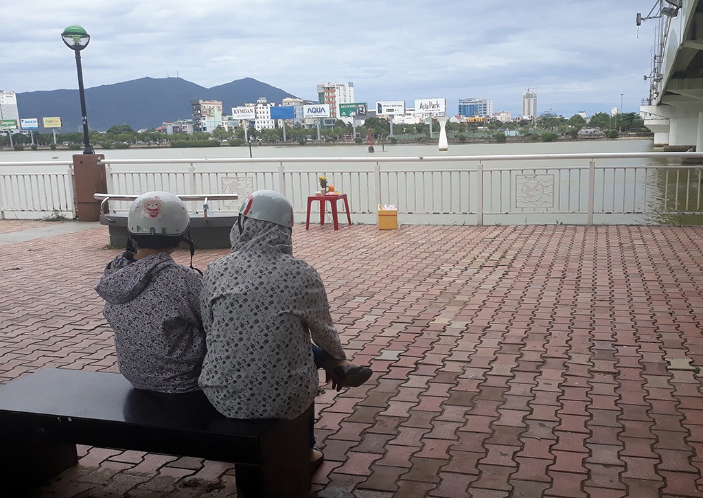 Nam thanh nien ke lai qua trinh nhay song Han cuu nguoi anh 2