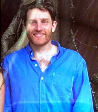 Du khach My di lac trong rung anh 1