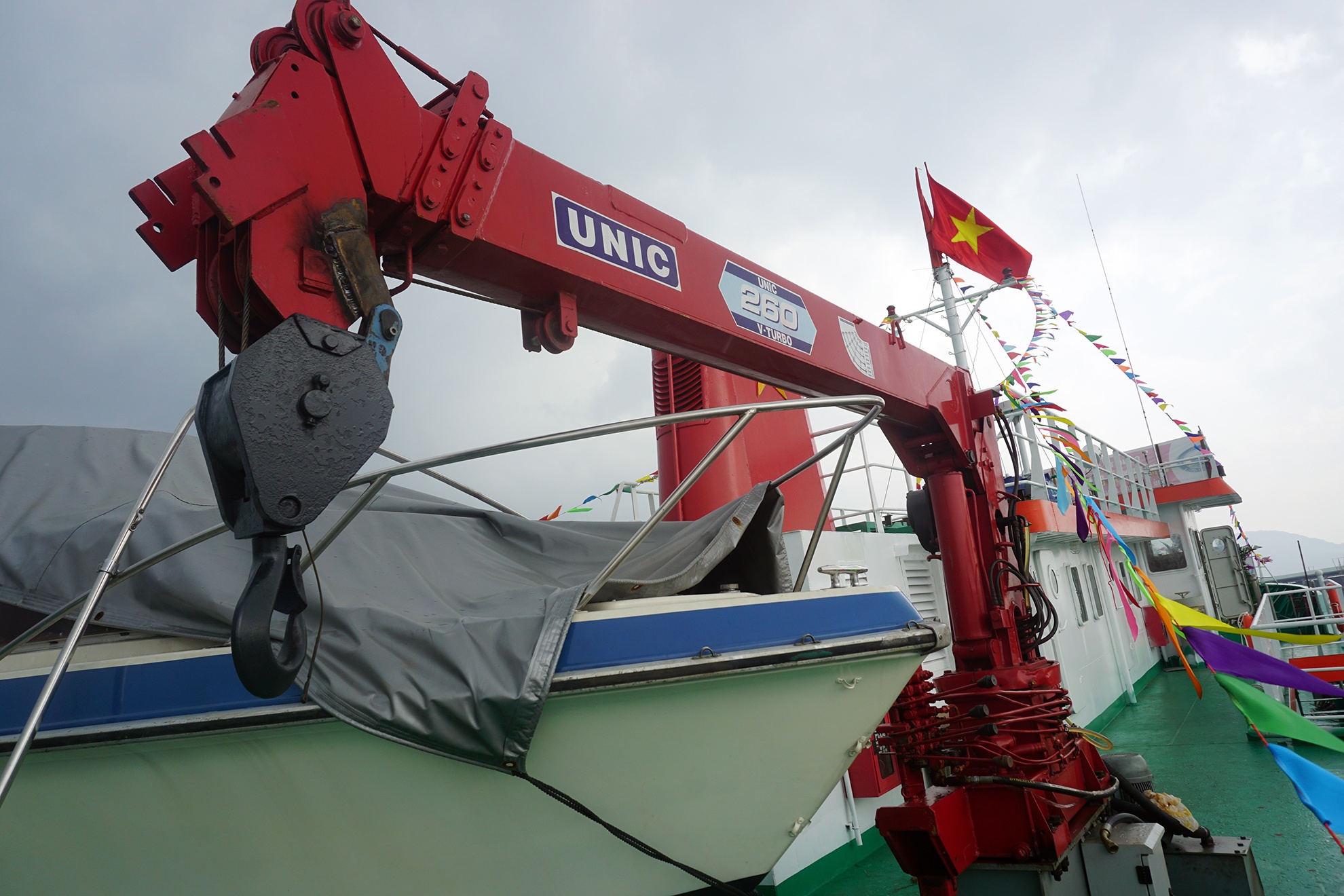 Tau vo thep lon nhat mien Trung anh 4