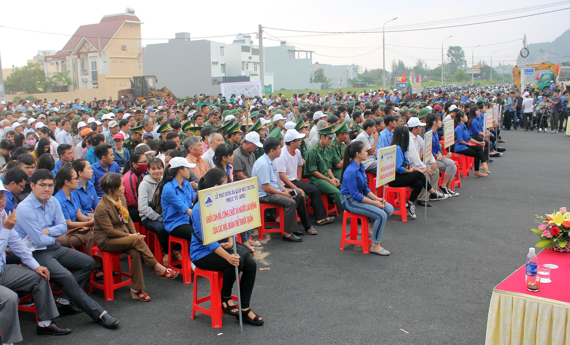 Chu tich Da Nang lam sach moi truong don APEC anh 1