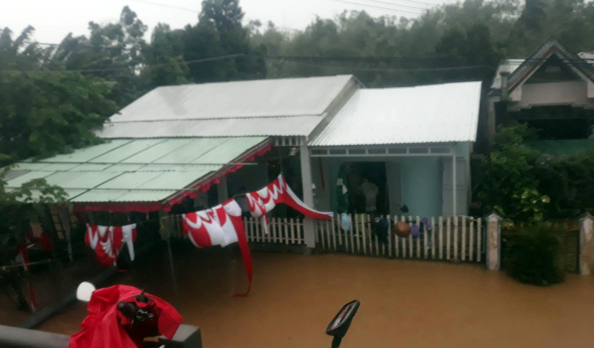 Quang Nam ngap sau sau bao so 12 anh 9