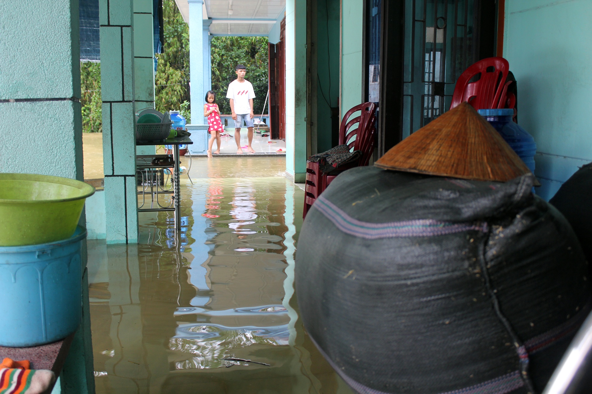 Nguoi Quang Nam chay lu anh 1