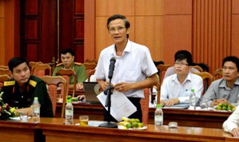 Giam doc So Noi vu Quang Nam bi ky luat canh cao hinh anh