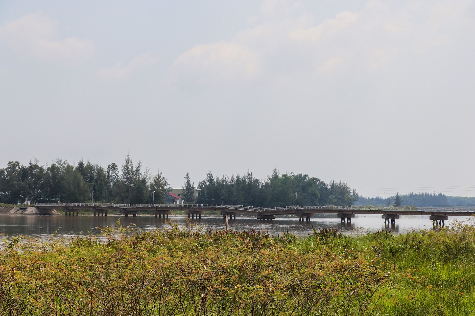 Cau Ha Tan o Quang Nam xuong cap nghiem trong hinh anh