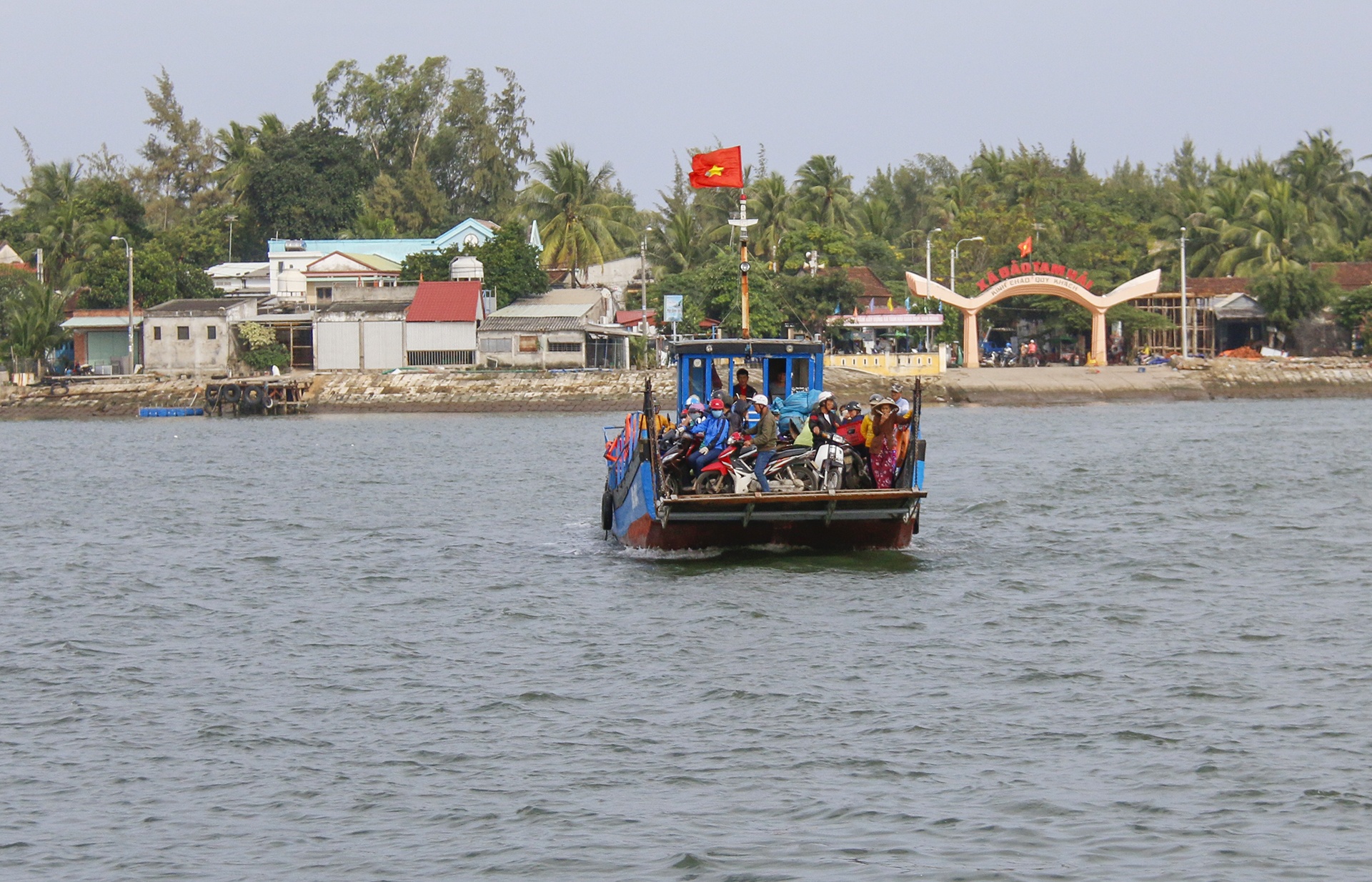 dan Quang Nam buc xuc vi tau hong anh 1