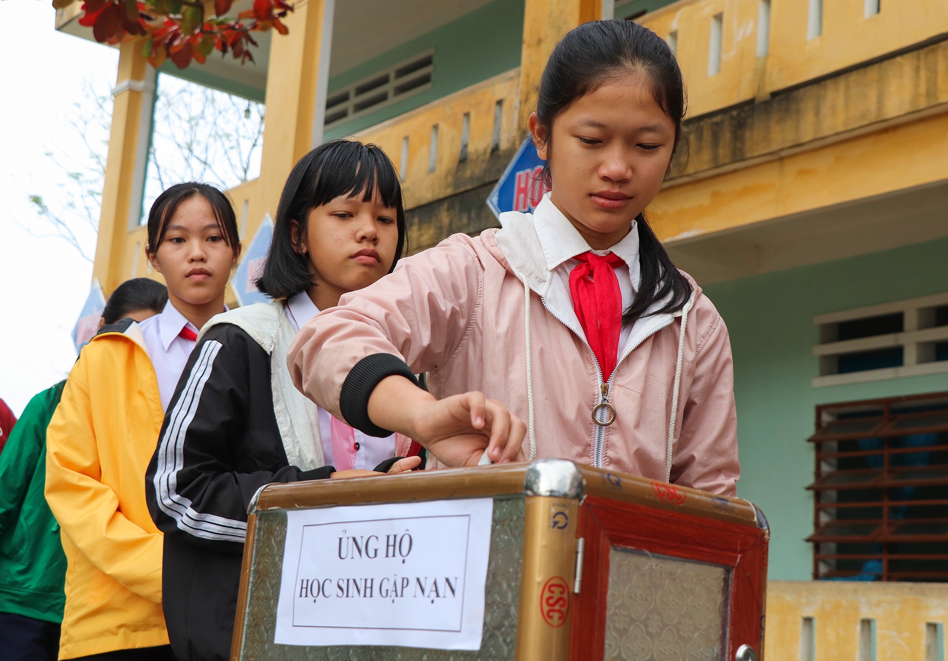 6 hoc sinh duoi nuoc o Quang Nam anh 8