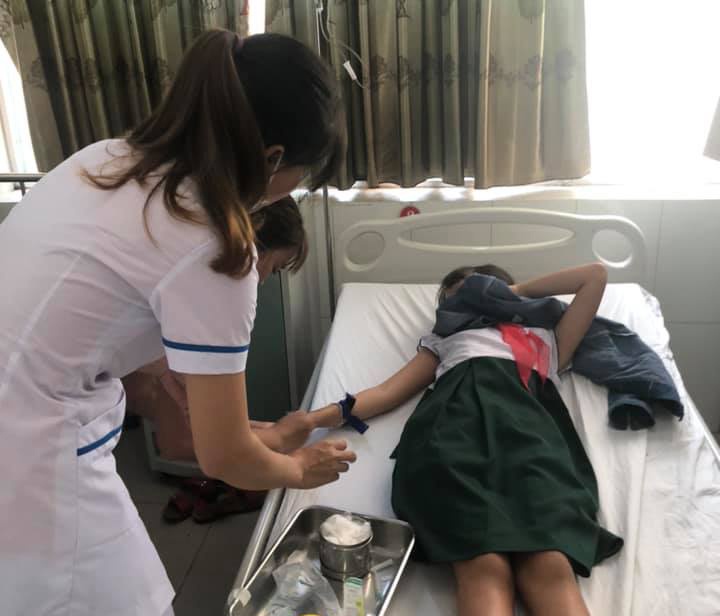 Nhap vien sau khi uong tra sua anh 1