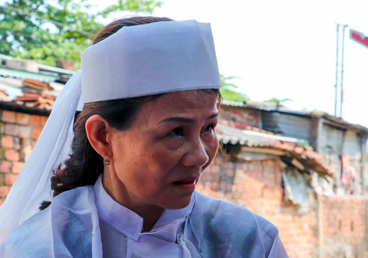 Nghen long o dam tang 9X thiet mang khi cuu 2 nu sinh hinh anh