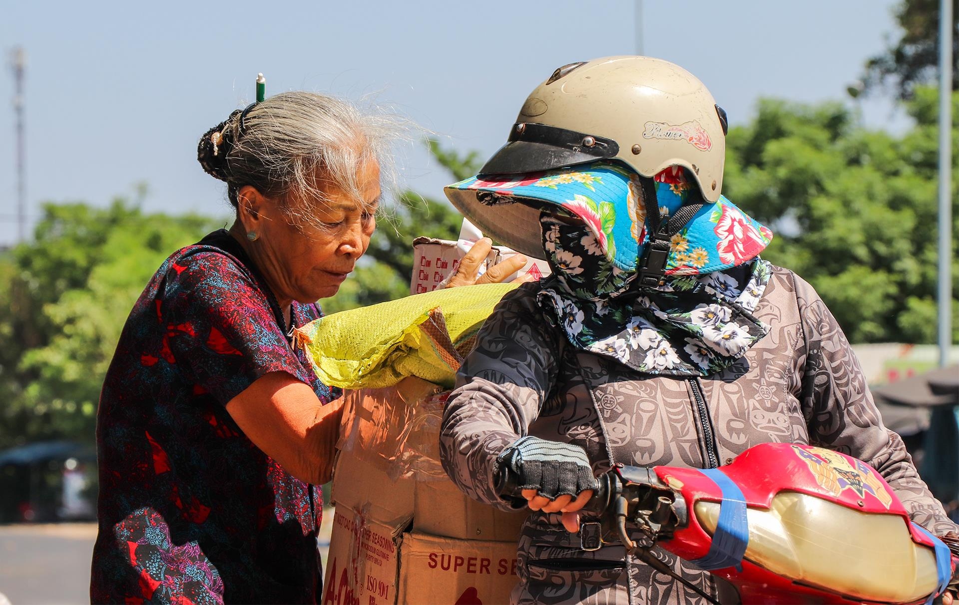 muu sinh duoi nang nong anh 7