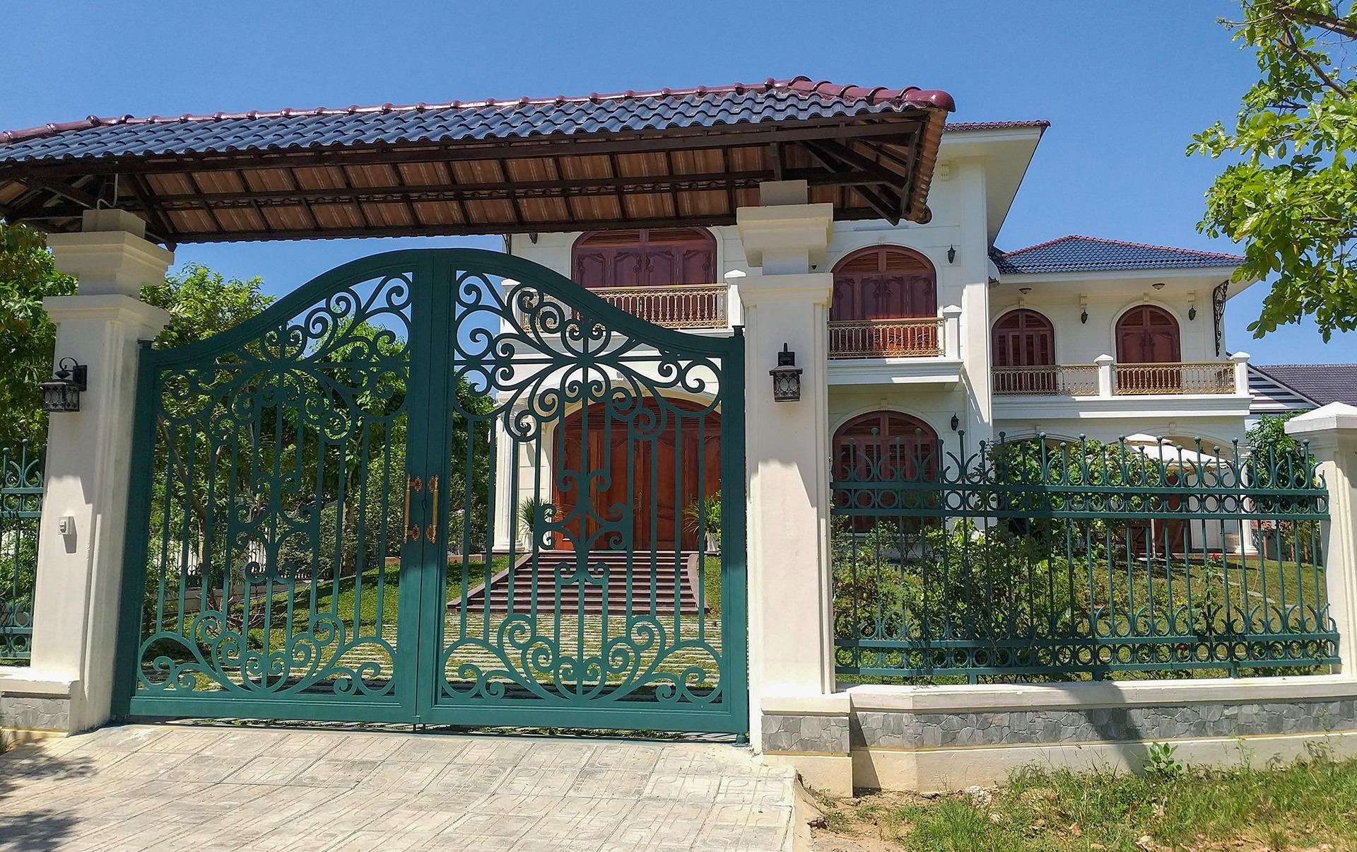 De nghi khong 'thong tin sau' lo dat cua gia dinh cuu bi thu Quang Nam hinh anh