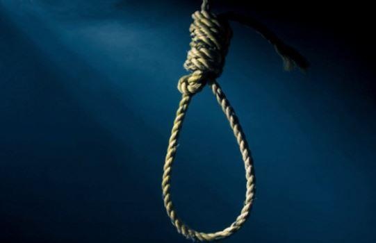 Giam doc trung tam van hoa tinh treo co o nha tho ho hinh anh