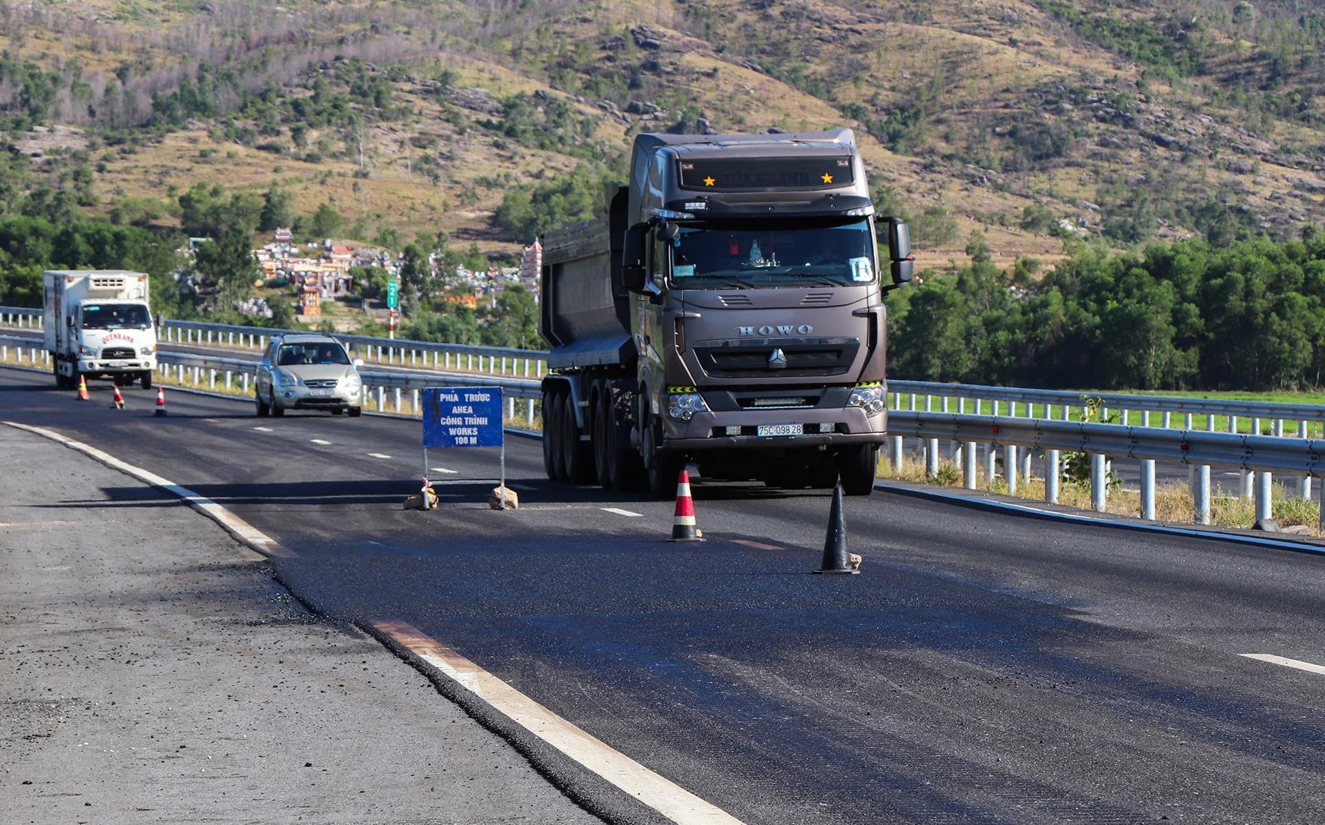 Cao toc Da Nang - Quang Ngai anh 2