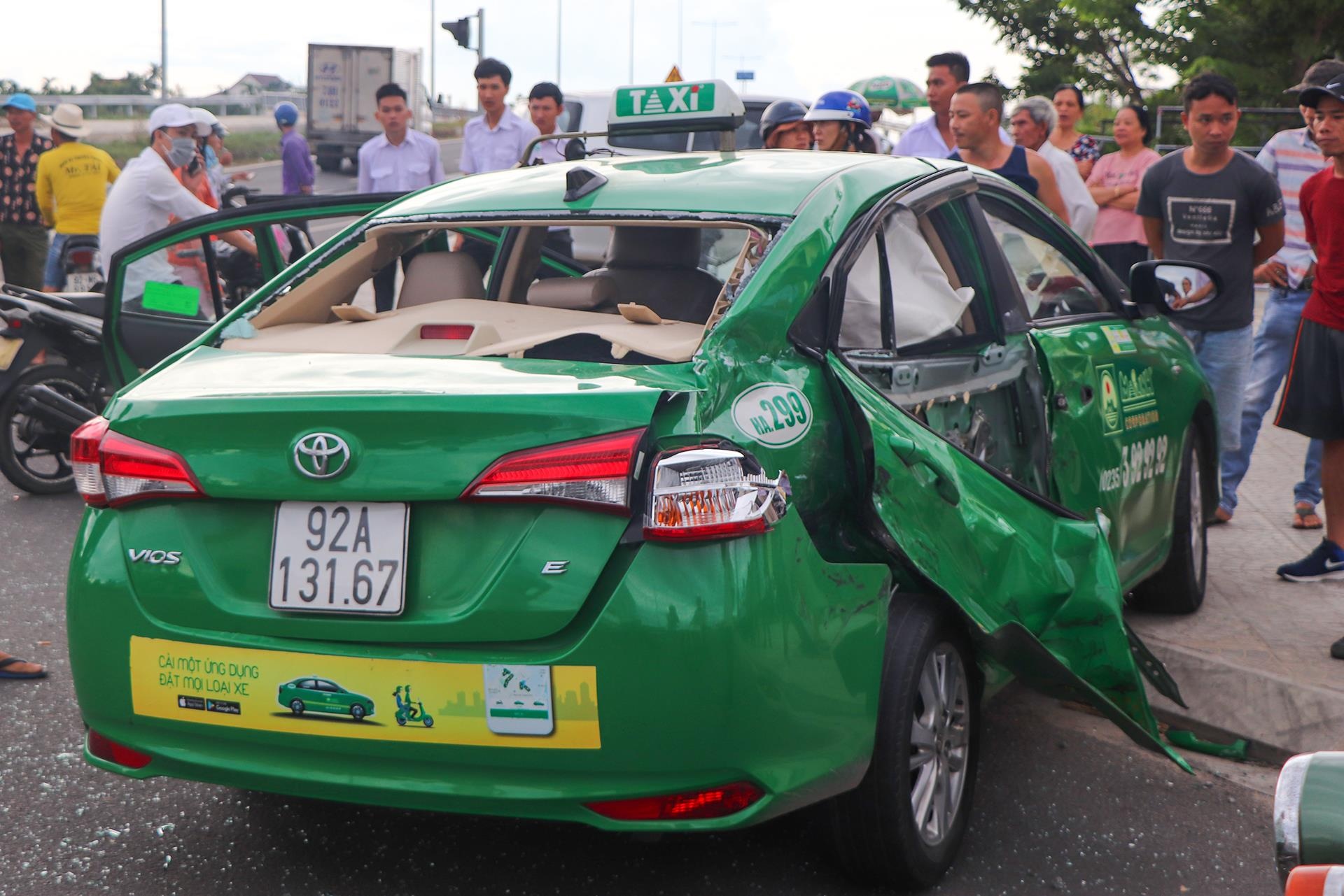 oto tai tong taxi anh 1