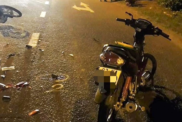 Ong lao tu vong khi hai xe may tong nhau anh 1