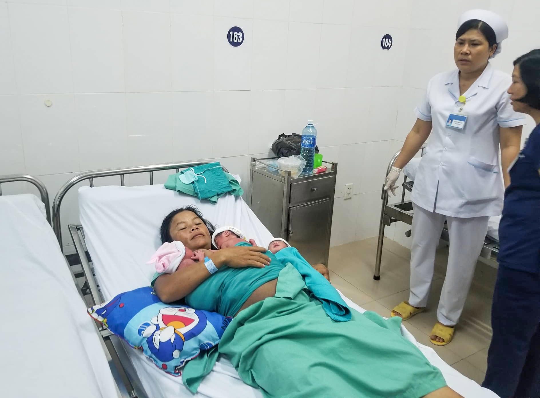 sản phụ sinh ba hiếm gặp ảnh 1 san phu sinh ba hiem gap anh 1