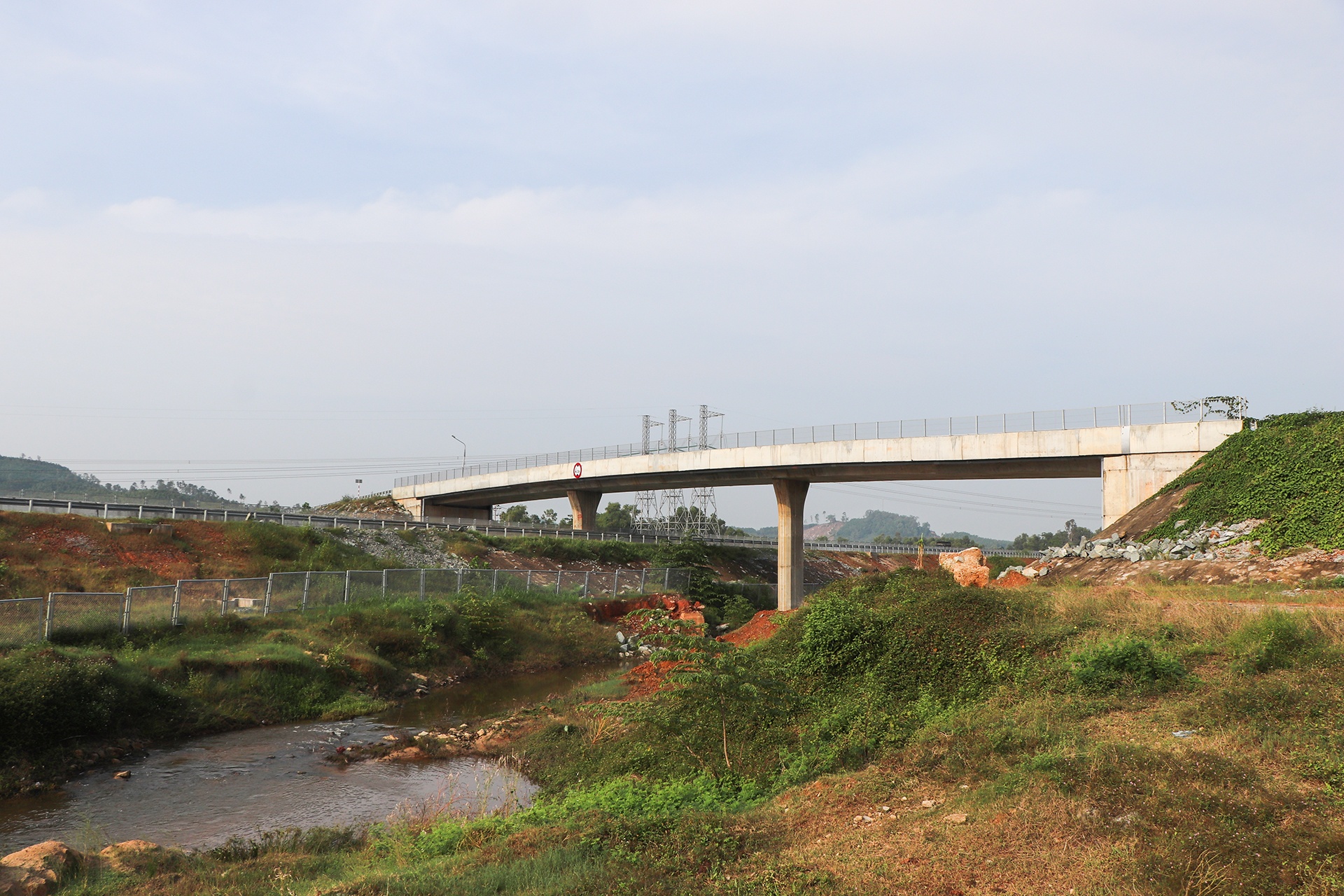 cao toc Da Nang - Quang Ngai anh 2