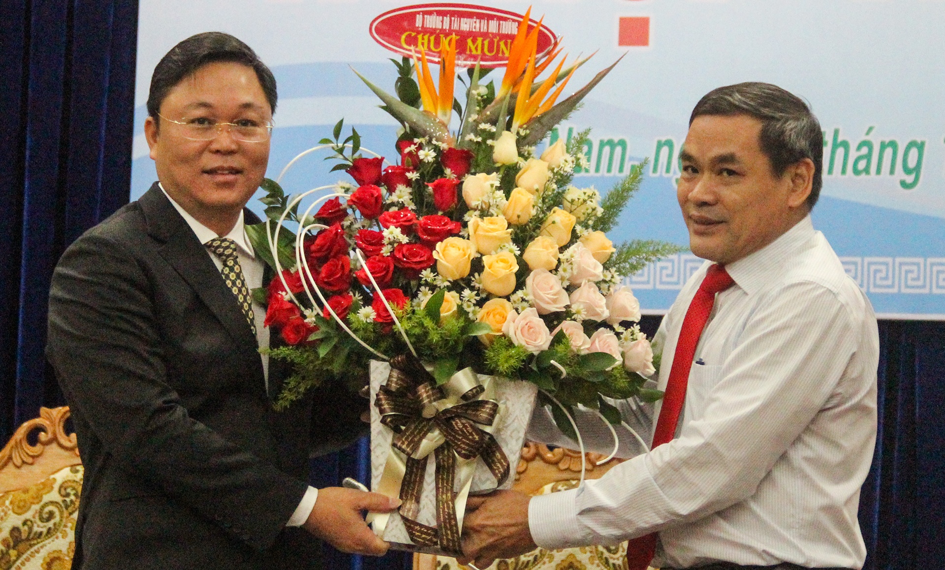 Ong Le Tri Thanh giu chuc Chu tich UBND tinh Quang Nam anh 1