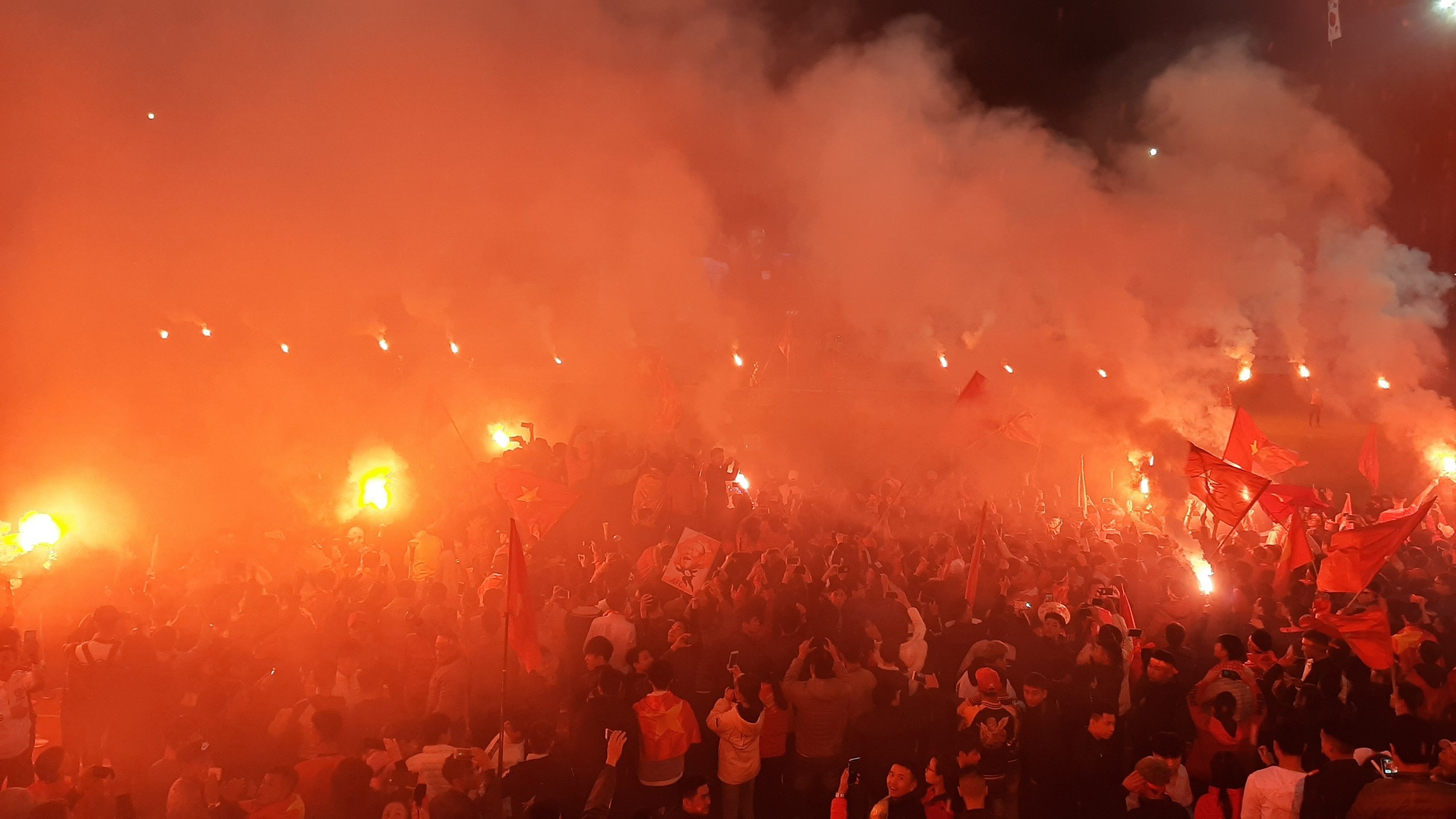 co vu bong da Viet Nam anh 3