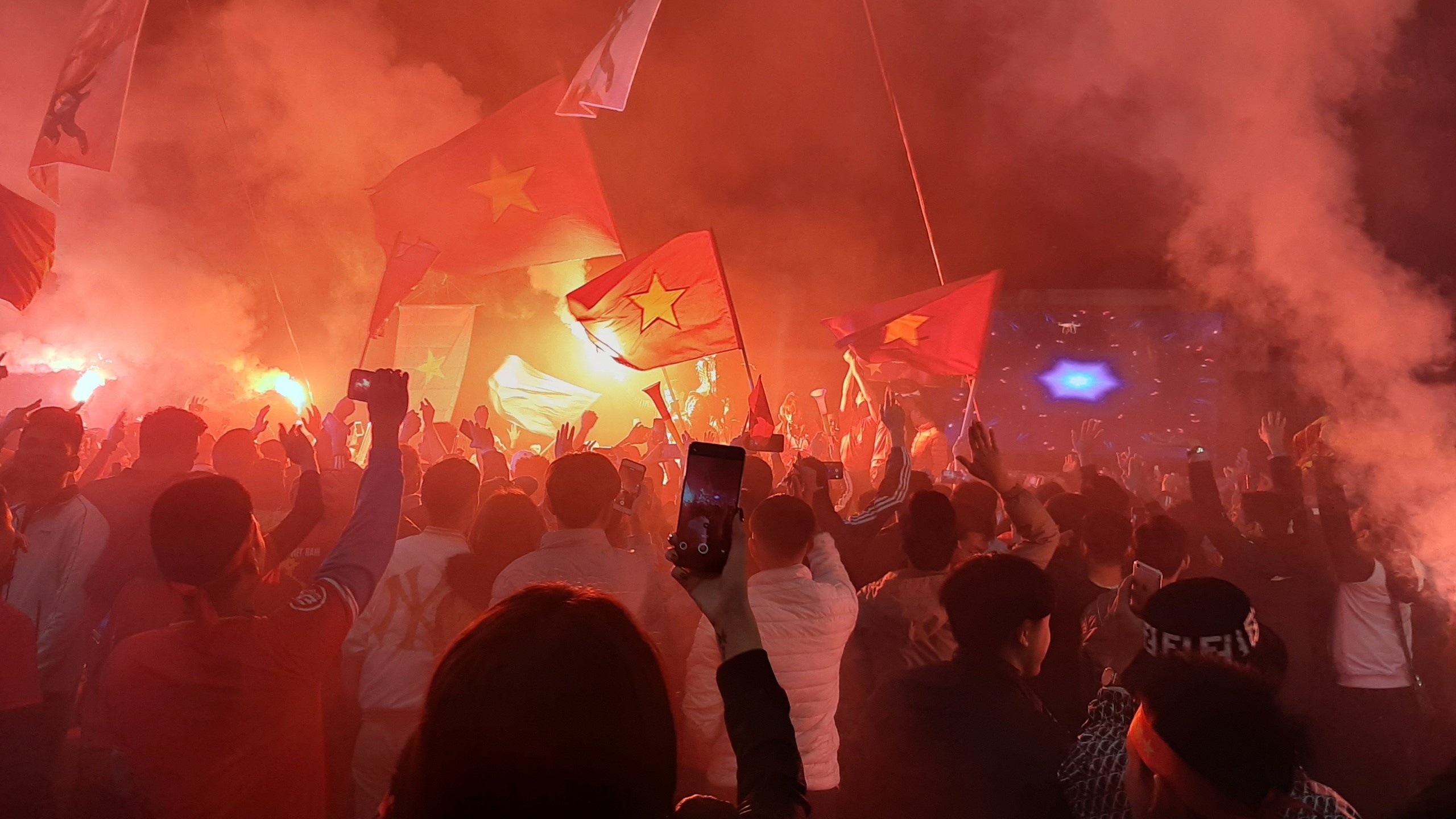 co vu bong da Viet Nam anh 2