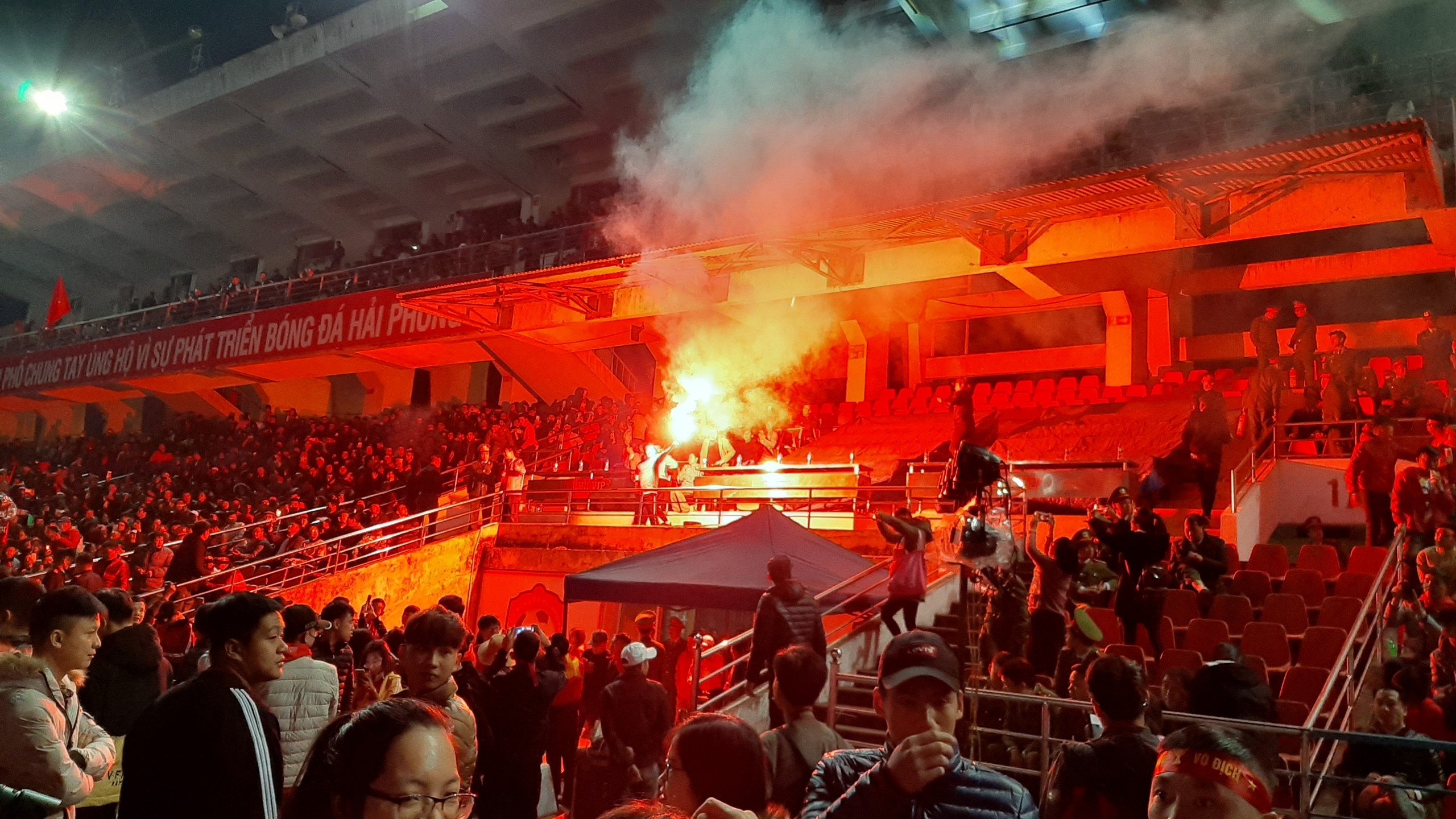 co vu bong da Viet Nam anh 1