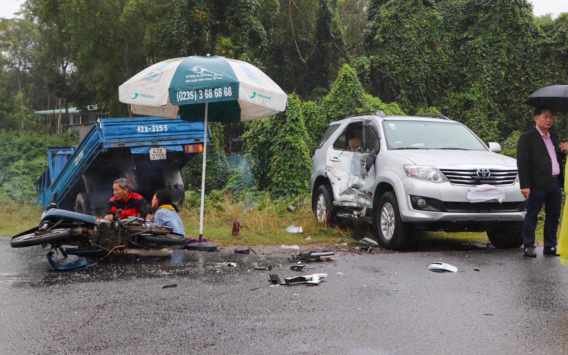 Nam sinh tu vong anh 1