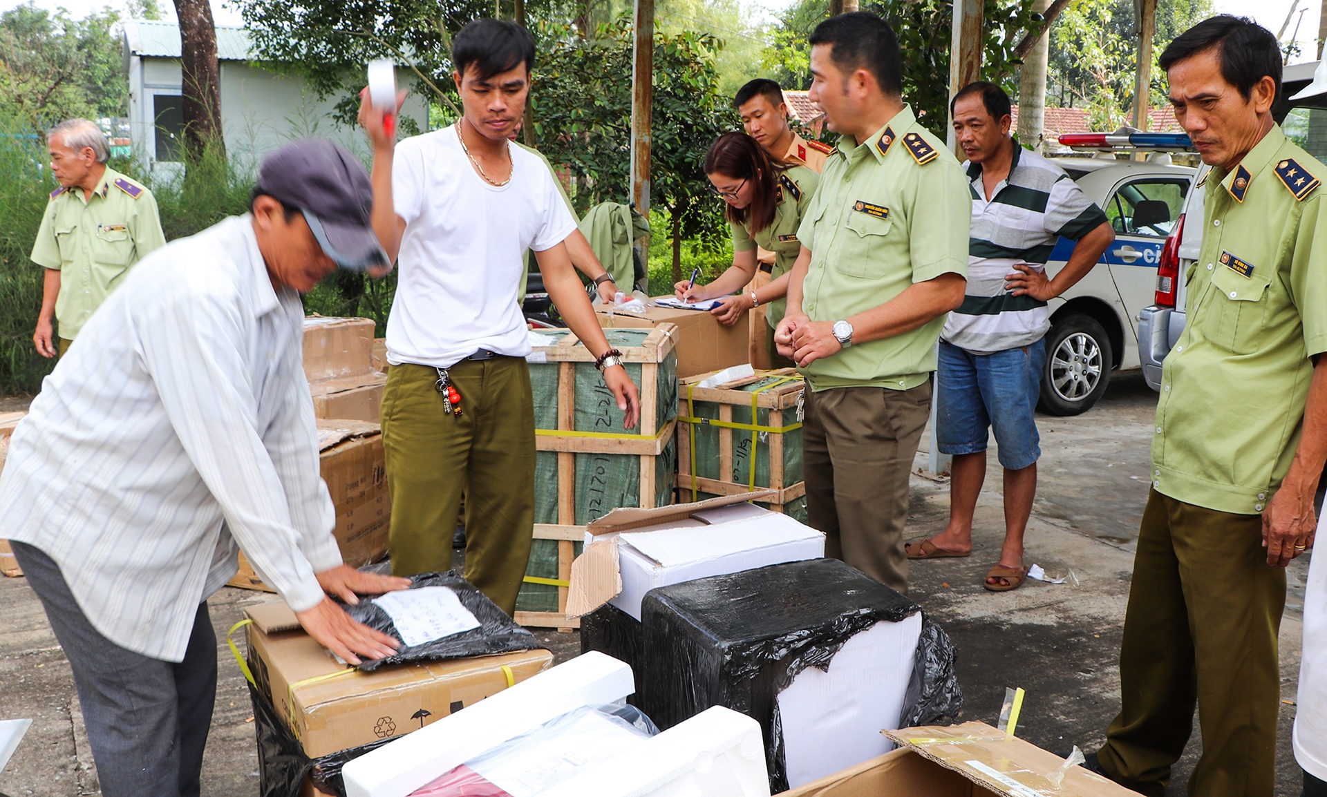 CSGT bat xe cho hang khong ro nguon goc hinh anh