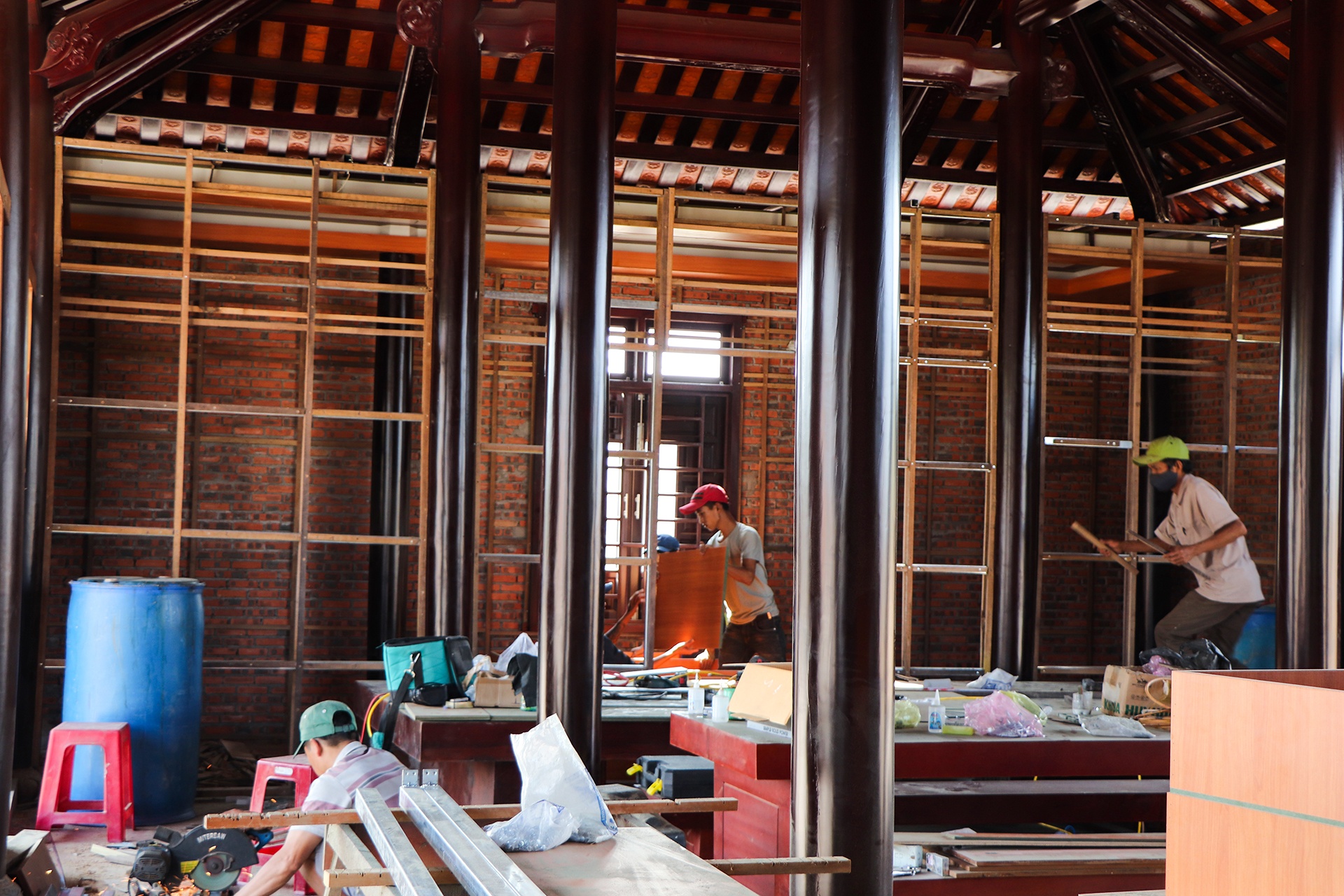 biet phu moc len giua rung anh 7