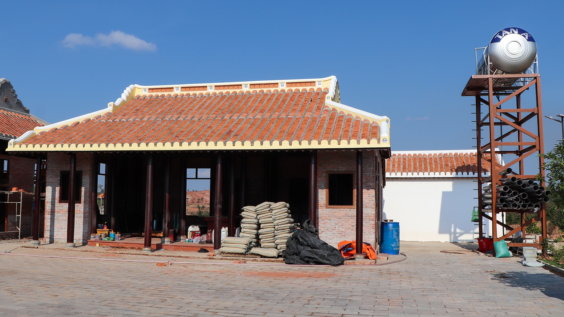 biet phu moc len giua rung anh 4