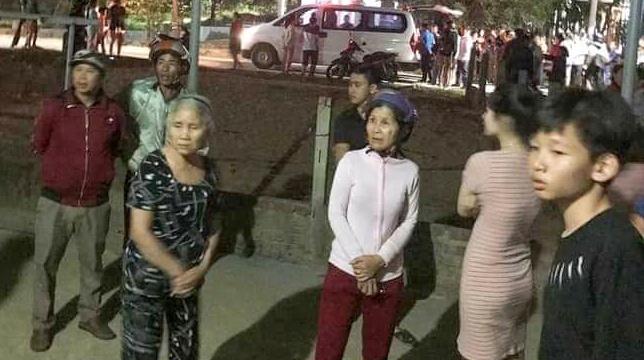 9X dam ba lao 69 tuoi giua dem hinh anh