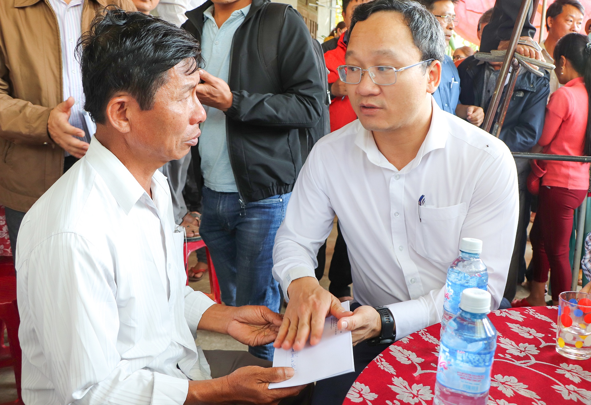 lat ghe 6 nguoi chet anh 1