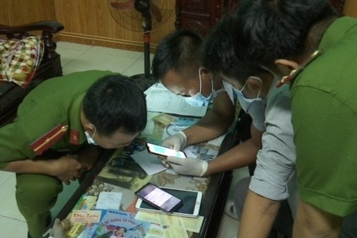 Cha tu vong sau cuoc xo xat voi con trai hinh anh