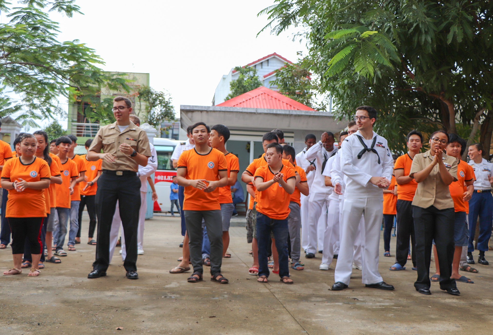tau san bay bay My den Da Nang anh 1