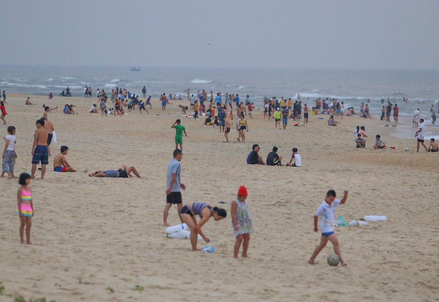 Lap chot ngan nguoi dan tam bien phong dich Covid-19 hinh anh