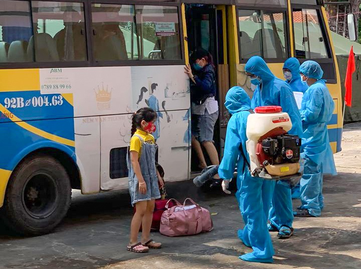 cach ly tap trung nguoi ve tu vung dich anh 1