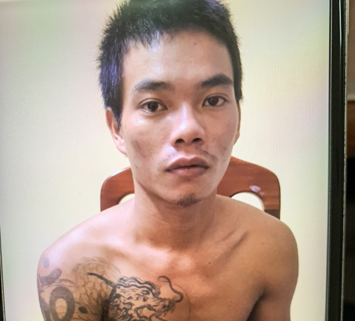 cha danh con trai tu vong anh 1