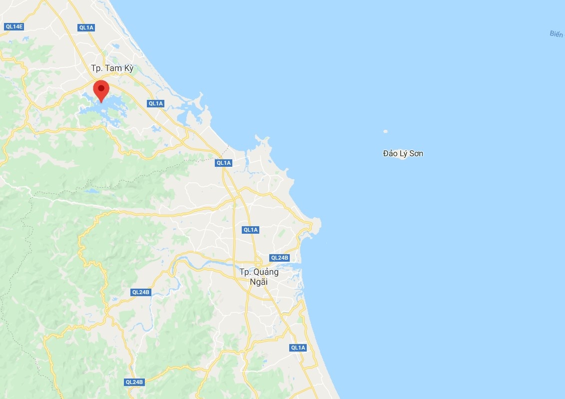 hai hoc sinh lop 12 duoi nuoc anh 2