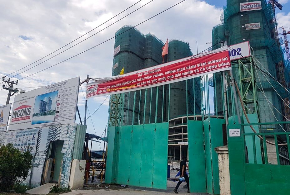 thi the bi bo trong cop xe oto anh 1